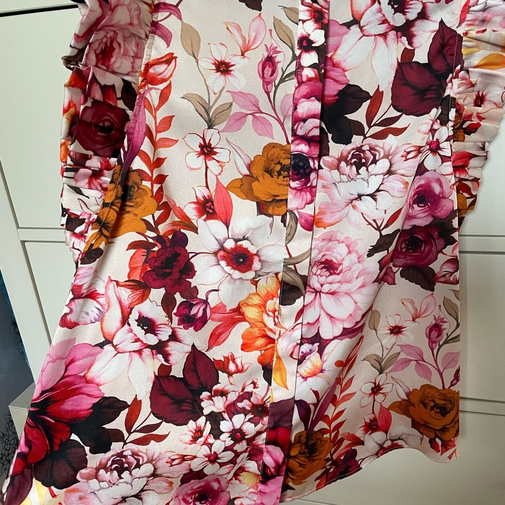 Express Gramercy Floral Blouse size small - Picture 6 of 8